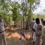 Durg Crime News: निगम दफ्तर के पीछे मिली हमाल की लाश, इलाके में फैली सनसनी, जांच में जुटी पुलिस…