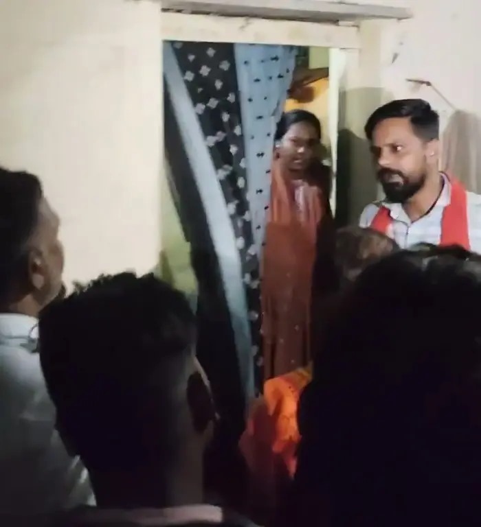 दुर्ग में धर्मांतरण का विवाद: प्रार्थना सभा के दौरान बजरंग दल का हंगामा, पास्टर हिरासत में