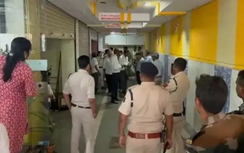 सेंट्रल बैंक की बड़ी कार्रवाई: 3 करोड़ का लोन नहीं चुकाया, ज्वेलरी शॉप और होटल सील...