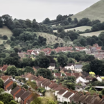 Glastonbury: ब्रिटेन का रहस्यमयी शहर, जहां हर गली में बसते हैं भूत! जानिए डर से भरी सच्ची कहानियां…