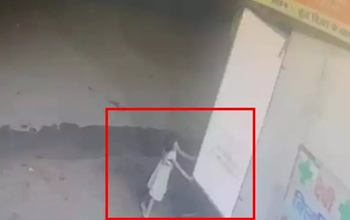 नवा रायपुर हादसा: NGO 'कुछ फ़र्ज़ हRaipur Breaking: एडवर्टाइजमेंट बोर्ड में करंट से 6 साल की मासूम की मौत, परिजनों ने उठाई FIR की मांगमारा भी' ने पेश की इंसानियत की मिसाल, मासूम को CPR देकर बचाई जान
