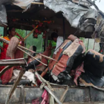 ब्रेकिंग: देवघर में दर्दनाक सड़क हादसा, कांवड़ियों से भरी बस ट्रक से टकराई – 18 की मौत, कई घायल…