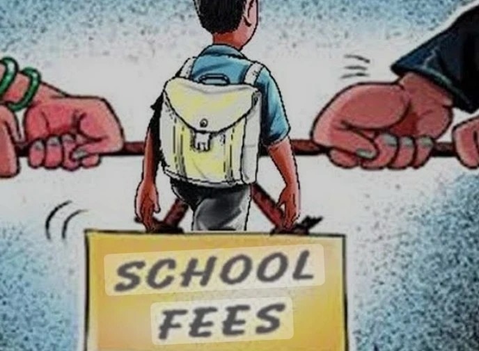 छत्तीसगढ़ में निजी स्कूलों की मनमानी पर बवाल: किताबों, फीस और डोनेशन के नाम पर हो रही खुली लूट