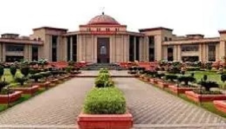 एक साथ दो डिग्रियों की परीक्षा तिथियां टकराईं, छात्र हाईकोर्ट पहुँचा – याचिका खारिज....