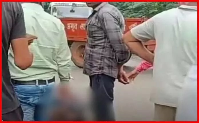 तेज रफ्तार एंबुलेंस ने बाइक सवार को रौंदा, हालत गंभीर – ड्राइवर फरार....