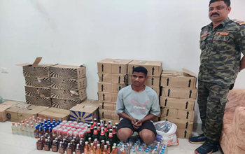 CG News: मध्यप्रदेश से शराब लाकर बेच रहा था युवक, कबीरधाम पुलिस की रेड में भारी मात्रा में अवैध शराब जब्त