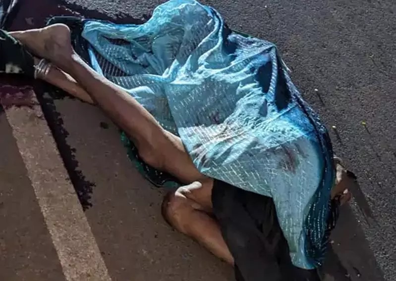 दर्दनाक सड़क हादसा : मां-बेटे समेत तीन की मौत, दो मासूम बच्चे गंभीर रूप से घायल...