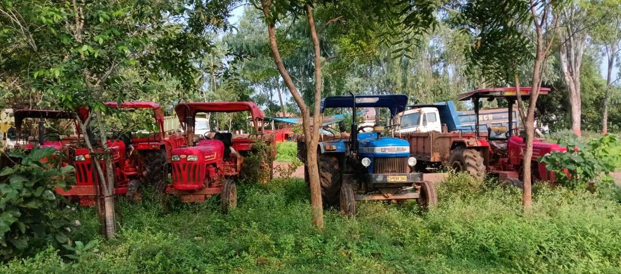 खनिजों का अवैध परिवहन करते 5 वाहन जब्त...