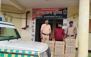 महतारी एक्सप्रेस से शराब की तस्करी का भंडाफोड़: 16 पेटी शराब जब्त, पूर्व विधायक छन्नी साहू ने सरकार के खिलाफ दिया धरना