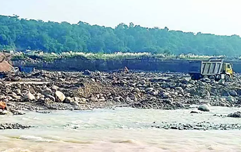 नूरपुर में अवैध खनन पर बड़ी कार्रवाई, खनन माफिया फरार – छह वाहन जब्त
