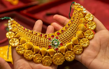 Gold Rate Today 1 October 2025: महानवमी पर सोने-चांदी के दाम में रिकॉर्ड उछाल...
