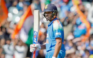 IND vs AUS 2nd ODI: रोहित शर्मा ने रचा इतिहास, SENA देशों में 150 छक्के जड़ने वाले पहले एशियाई बल्लेबाज बने