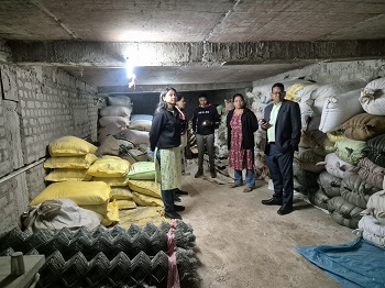 अवैध धान भंडारण पर बड़ी कार्रवाई, 300 बोरा धान जप्त...