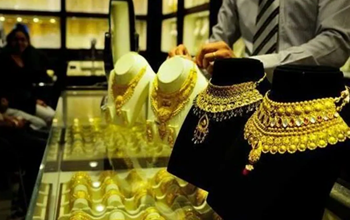 सोना फिर हुआ महंगा: एमसीएक्स पर उछलकर पहुंचा ₹1,21,350 प्रति 10 ग्राम, चांदी भी चमकी — जानें आज के ताज़ा रेट