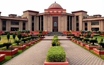 High Court News: सभी लैब टेक्नीशियनों को मिलेगा ₹2800 ग्रेड पे, ब्याज सहित बकाया राशि के भुगतान का आदेश