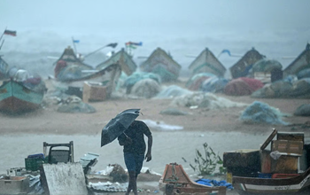 देश के इन राज्यों में आ रहा नया चक्रवाती तूफान! आंधी के साथ भारी बारिश का अलर्ट; यहां पर पड़ेगी कड़ाके सर्दी