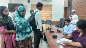 खेत में विद्युत टावर लगने पर समान मुआवजे की मांग…