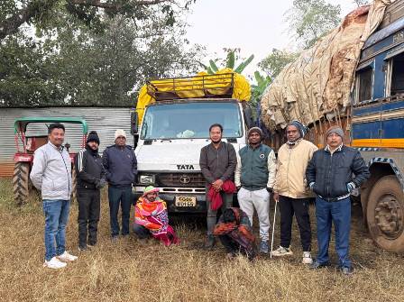 नानगुर में ओडिशा से आ रहे 100 बोरी धान और मिनी ट्रक को किया जब्त...