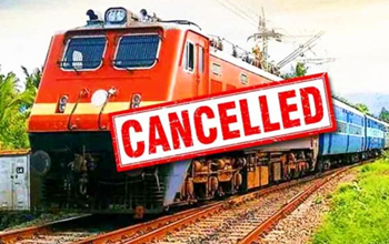 रेल यात्रियों की बढ़ी टेंशन! 8 से 12 दिसंबर तक कई ट्रेनें रद्द, देखिए पूरी लिस्ट...