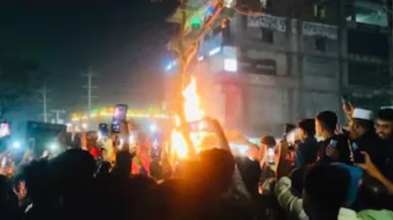 बांग्लादेश सरकार का बड़ा एक्शन, हिंदू युवक दीपू चंद्र दास की हत्या मामले में 7 अरेस्ट...