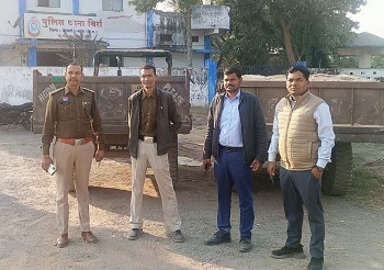 एक चैन माउंटेन व दो ट्रैक्टर जब्त : रेत के अवैध उत्खनन एवं परिवहन के मामले में कार्रवाई...