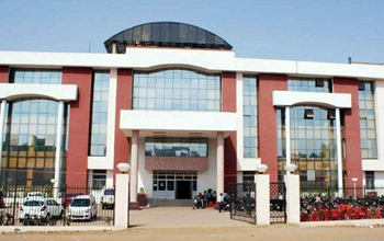 डेंटल कॉलेज रायपुर में तीन दिवसीय हड़ताल का ऐलान, स्टाइपेंड रिवीजन और हॉस्टल सुविधा को लेकर होगा प्रदर्शन...