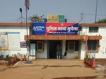 CG- छट्ठी कार्यक्रम में झगड़ा शांत कराने पर शिक्षक की बेरहमी से पिटाई, आंख-दांत समेत कई जगह चोट...