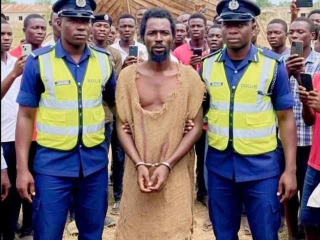 'सब बेच दो, कयामत आने वाली है!' भक्तों को कंगाल कर स्वर्ग भेजने वाले की कुंडली खुली तो उड़ गए होश...