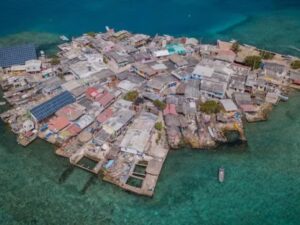 115 घरों में रहते हैं 1200 लोग, न पुलिस है न ही कोई कानून, कैसे कटती है लाइफ?