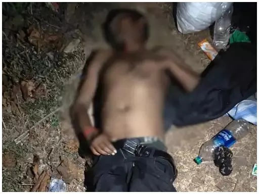 मर्डर या हार्ट अटैक? अर्धनग्न हालत में मिला युवक का शव, जांच में जुटी पुलिस...