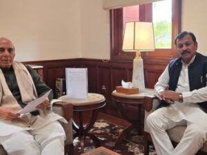 दुर्ग में खुल सकता है राज्य का दूसरा सैनिक स्कूल, रक्षा मंत्री से मिले सांसद विजय बघेल…