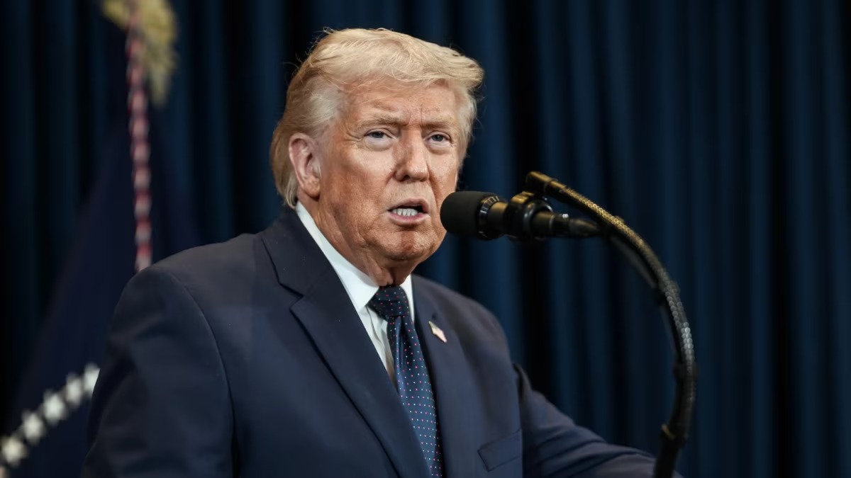 "अमेरिकी केवल अपने से ही बातचीत कर रहे हैं", ईरानी सेना ने उड़ाया ट्रंप का मजाक; कहा-हार को न दें समझौते का रूप