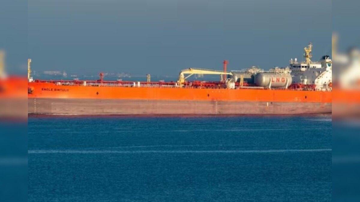 जहाज में भरकर आती है गैस, ऐसे पहुंचती है आपके घर, जानें ये दिलचस्प किस्सा...