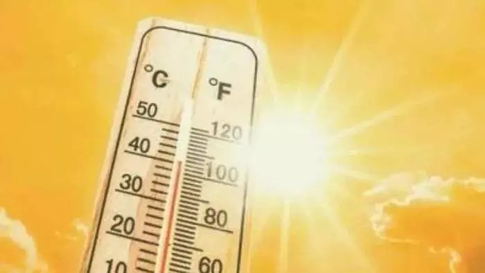 छत्तीसगढ़ में बढ़ी गर्मी: राजनांदगांव सबसे गर्म, तापमान 39°C पहुंचा...