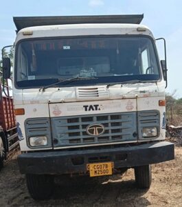 अवैध खनन के मामले में हाईवा और जेसीबी जब्त…