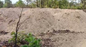 CG- अवैध रेत भंडारण पर प्रशासन का बड़ा एक्शन, 50 ट्रिप रेत जब्त…