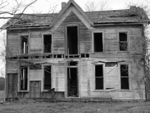 दुनिया का वो देश, जहां खाली पड़े है लाखों घर, मुफ्त में भी नहीं रहना चाहते लोग, जानिए वजह…