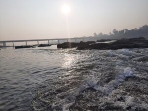 छोटे-से कुएं से होती है इस नदी की शुरुआत, सोना ढूंढने आते हैं लोग, कई की खुल चुकी है किस्मत!