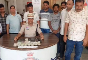 CG- फार्म हाउस में चल रहा था हाई प्रोफाइल जुआ, बिल्डर-कोल कारोबारी समेत 8 गिरफ्तार, लाखों कैश और लग्जरी कार जब्त…