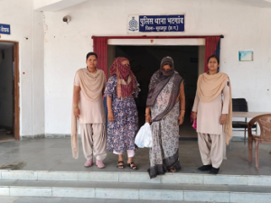 CG- पहले शराब पिलाकर बनाया अश्लील वीडियो, फिर शुरू किया ब्लैकमेलिंग का खेल, 2 महिलाएं गिरफ्तार…