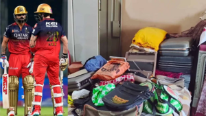 IPL का रोमांच पड़ा भारी, परिवार स्टेडियम में था और इधर पीछे से चोरों ने घर में खेल दिया लाखों का खेल…
