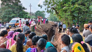 CG- काम करते-करते जिंदा दफन हो गए मजदूर! अचानक धंसी मिट्टी, महिला समेत 3 की दर्दनाक मौत…
