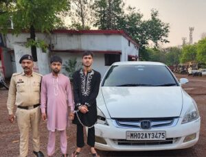ट्रैफिक जवानों को कुचलकर भागने की कोशिश, महाराष्ट्र के 2 आरोपी गिरफ्तार, पुलिस चेकिंग में मचा हड़कंप..