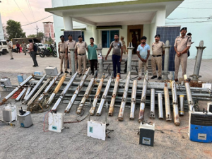 CG- किसानों के सोलर पंप चुराकर ओडिशा में बेचता था अंतर्राज्यीय गिरोह, 32.60 लाख का सामान जब्त, 3 आरोपी गिरफ्तार…