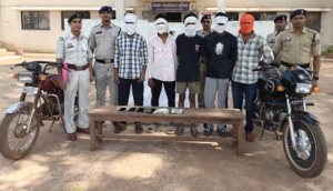 CG- मवेशी तस्कर बताकर किसान को घेरा: वसूली और मारपीट करने वाले 4 नाबालिग सहित 9 आरोपी पुलिस गिरफ्त में…