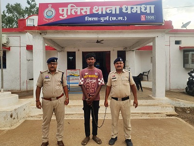 अवैध पशु तस्करी पर धमधा पुलिस की कार्यवाही, 05 मवेशियों सहित पिकअप वाहन जप्त कर आरोपी गिरफ्तार