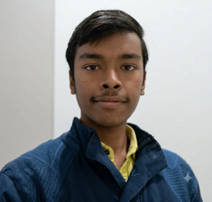 CG- इंटरनेशनल होटल में युवक मृत मिला, मोबाइल स्क्रीन पर मिला कथित सुसाइड नोट; लिखा—’भगवान मुझे बुला रहे हैं’, जांच जारी…