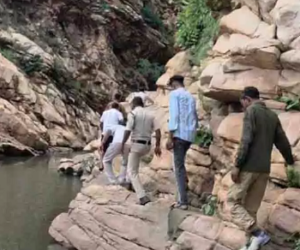 CG Breaking- दमाऊधारा झरने में बहा दुर्ग का युवक, तेज बहाव में लापता; SDRF-DDRF का रेस्क्यू ऑपरेशन जारी…