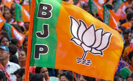कांग्रेस को खैरागढ़ क्षेत्र में झटका, 10 कार्यकर्ता बीजेपी में शामिल हुए...