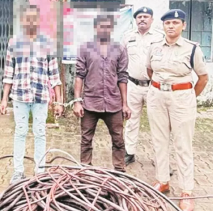 BSP में दीवार फांदकर घुसे चोर, 160 किलो कॉपर वायर चोरी की कोशिश नाकाम; दो आरोपी गिरफ्तार…